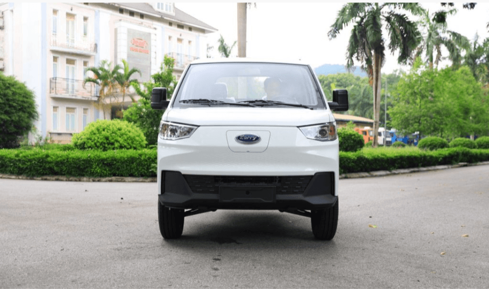 Đỗ xe tải điện nơi khô ráo