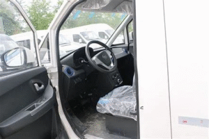 Nội thất xe tải điện Foton LHD được thiết kế rộng rãi, tiện nghi và hiện đại, tối ưu sự thoải mái cho người lái trong quá trình vận hành