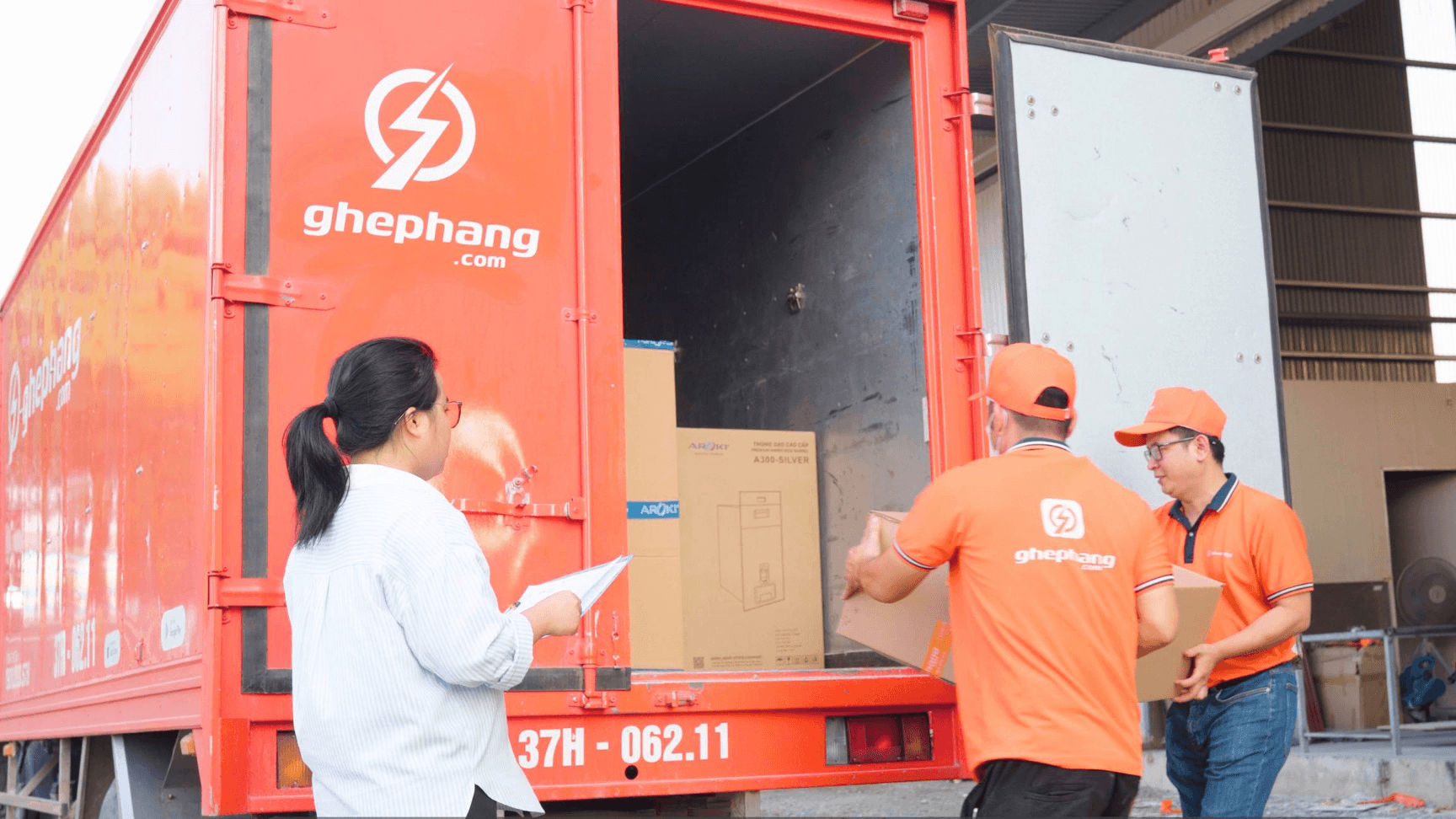 Nền tảng chuyên ghép hàng dư chỗ trên xe tải