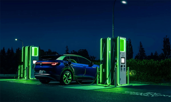 Sạc qua đêm nếu sử dụng bộ sạc chính hãng 