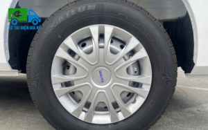 Lốp Sailun cỡ 195/70R15C chuyên dùng cho xe tải nhẹ