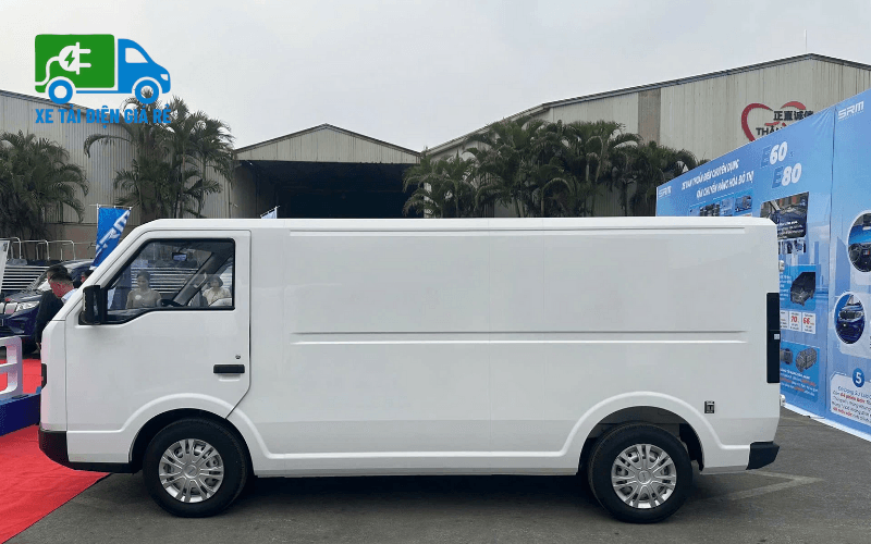 Xe tải van điện SRM E80